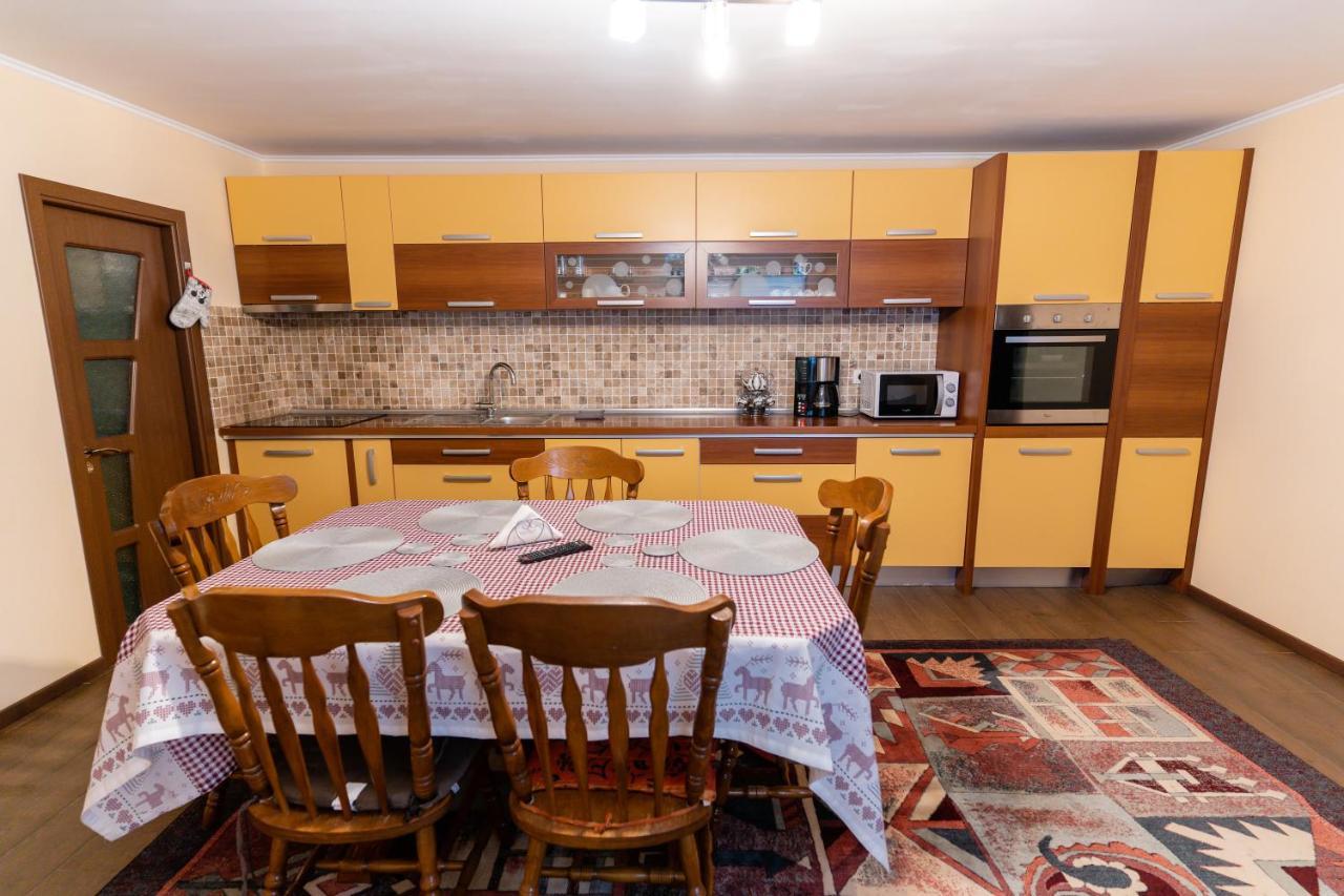Mario'S Cozy Apartment Rîşnov Ngoại thất bức ảnh