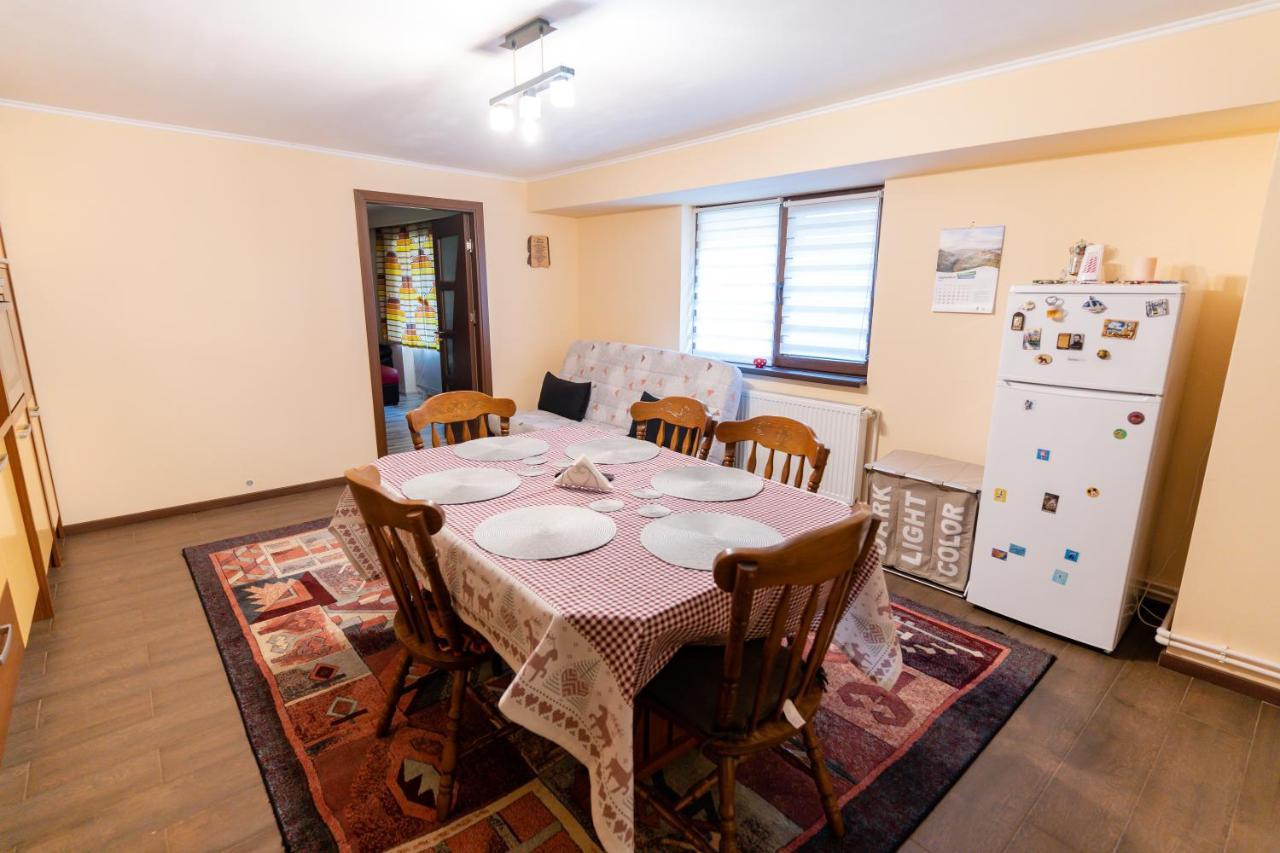 Mario'S Cozy Apartment Rîşnov Ngoại thất bức ảnh