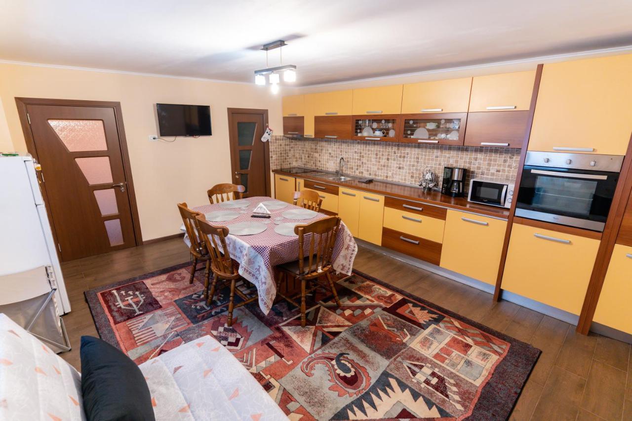 Mario'S Cozy Apartment Rîşnov Ngoại thất bức ảnh