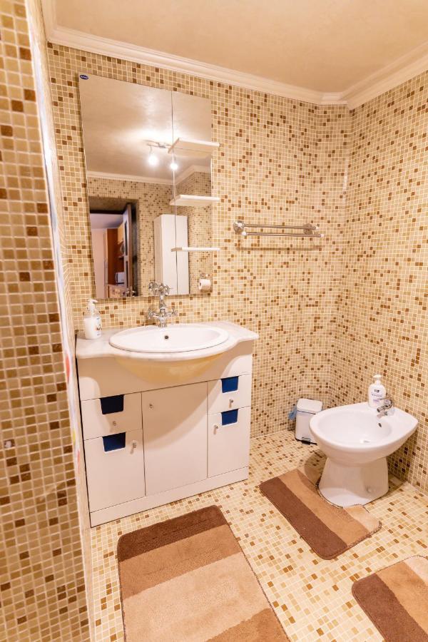 Mario'S Cozy Apartment Rîşnov Ngoại thất bức ảnh