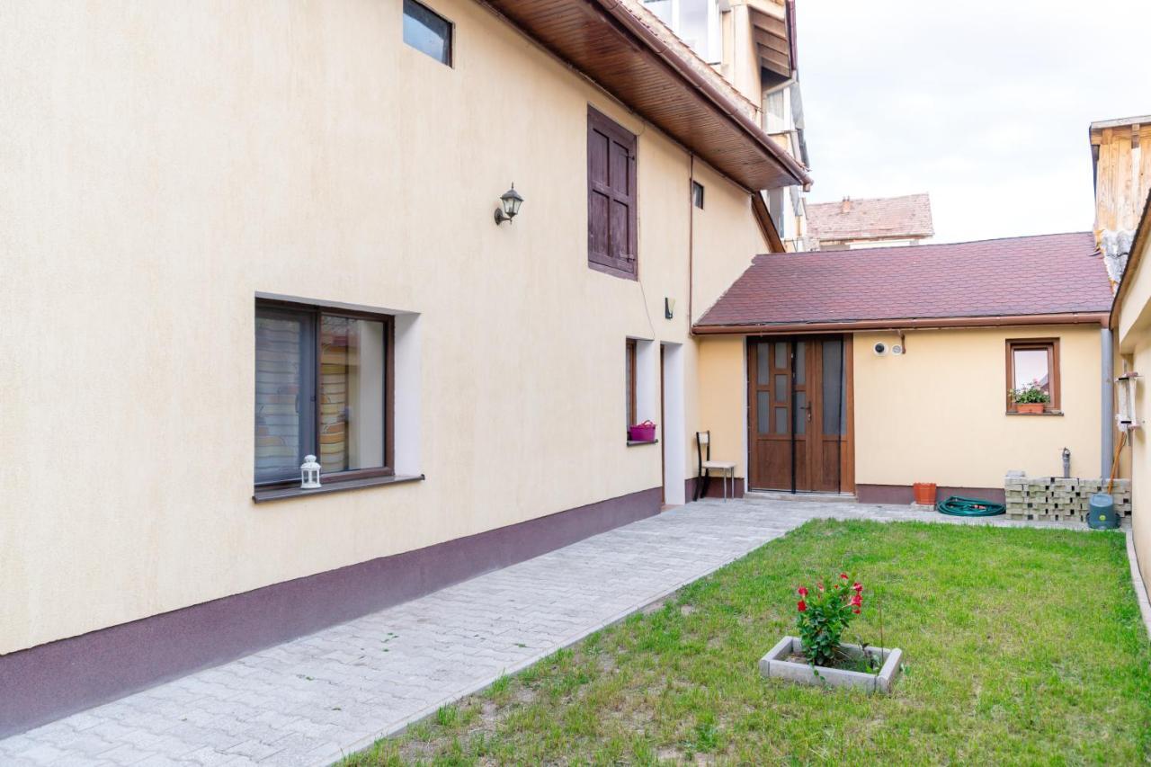 Mario'S Cozy Apartment Rîşnov Ngoại thất bức ảnh